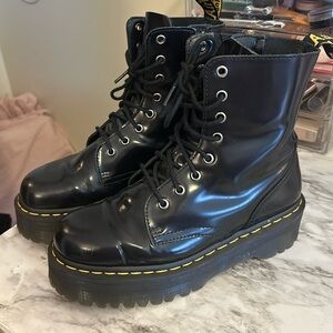 Dr. Marten Jadon Platform